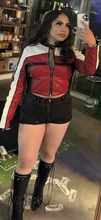 Full leaked Ajanae reigns supreme private onlyfans photo