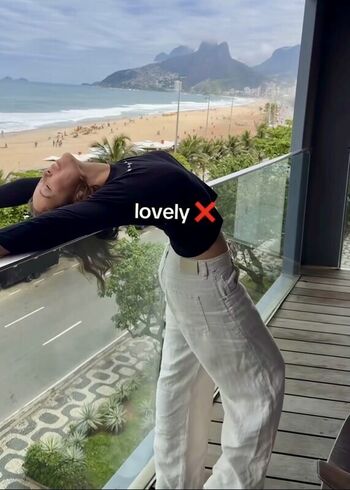 Full leaked Laufey lin private onlyfans photo